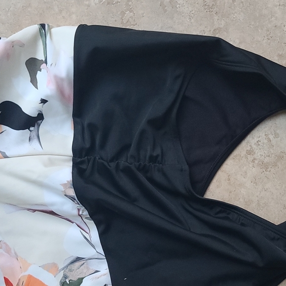 Athleta 1 piece swimsuit - Picture 8 of 8